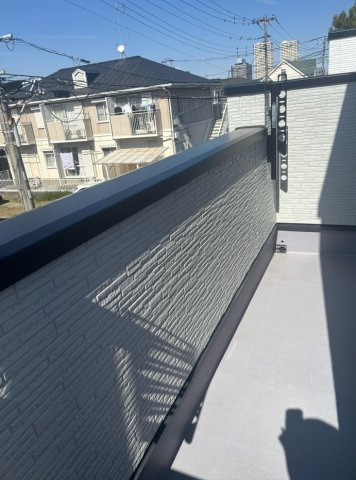 【バルコニー】 | MIRASUMO今川305 | 外からの目が気にならないバルコニーで洗濯物が干せます。