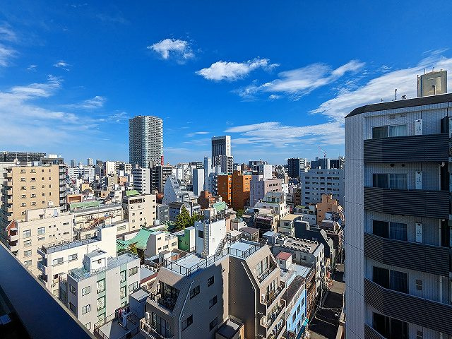 GEO ENT上野松が谷のバルコニー|12Fの眺望、上層階は隅田川花火見えます