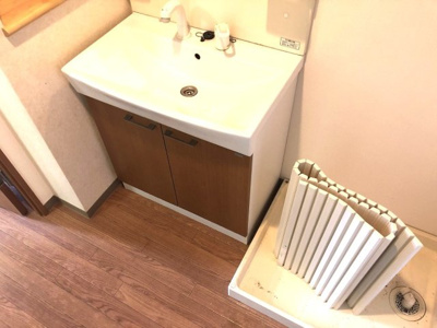 【洗面所】 | West Hills