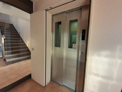 【エントランス】 | ル・ソレイユ桂川