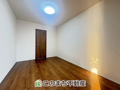 【洋室】 | 古河市中田再生住宅 | 建具・クロス交換済み☆