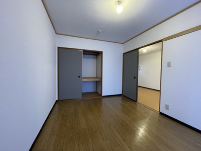 【洋室】 | セジュール山代上桂