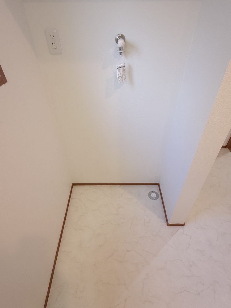 安曇野市穂高柏原　中古住宅のランドリースペース