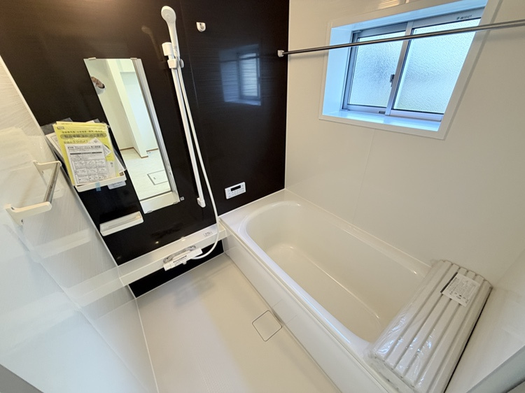 安曇野市穂高柏原　中古住宅の浴室
