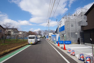 【前面道路含む現地写真】