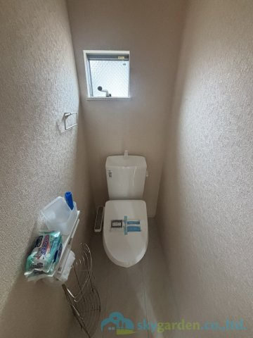 平塚市南原　中古戸建のトイレ