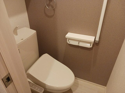【トイレ】 | サニーレジデンスⅢ | 清潔感のあるトイレです