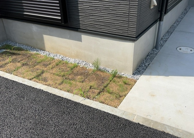 【構造・工法・仕様】 | 建築確認番号（第25UDI1W建13140号）を取得した安心の木造2階建て住宅です。耐震性や耐久性に優れ、しっかりとした構造基礎によりご家族の安全な暮らしを末長く支える堅牢な施工となっております。