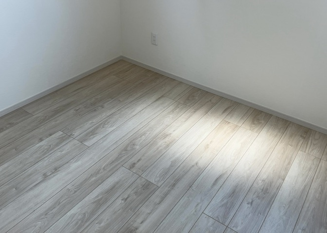 【子供部屋】 | 2階には5.0帖や5.8帖などの使いやすい洋室があり、子供部屋に最適な空間となっております。各部屋にクロゼットが用意されているため、玩具や教科書などを自分で片付ける習慣も身つきやすいです。