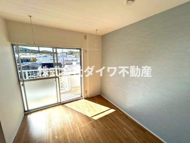 緑ヶ丘マンションの洋室|南側洋室