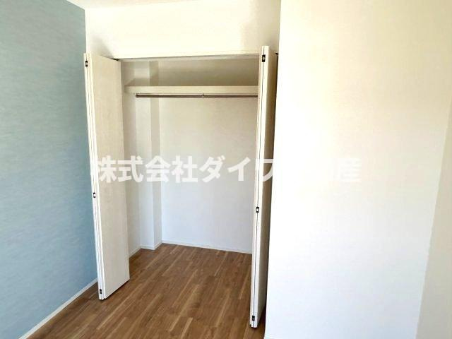 緑ヶ丘マンションの収納|南側洋室CL