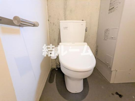 板橋区板橋１丁目の賃貸マンションのトイレ