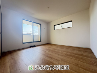 【洋室】 | いろどりアイタウン栃木市藤岡町藤岡24-P4　3号棟 | 2面採光の明るい室内♪