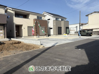 【前面道路含む現地写真】 | いろどりアイタウン栃木市藤岡町藤岡24-P4　3号棟