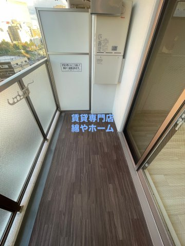 エステムコート難波Ⅴブロードのバルコニー|外からの目が気にならないバルコニーで洗濯物が干せます