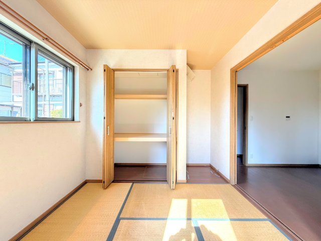 戸塚区東俣野町　中古戸建て　の収納|◆暮らし心地を大きく左右する収納を、適材適所に配置し使い勝手を考慮しました。空間を余すところなく有効利用した収納は生活空間をより上質なものにしてくれるでしょう。
