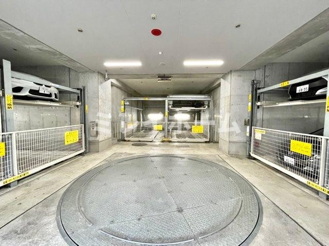 レジディア蒲田の駐車場