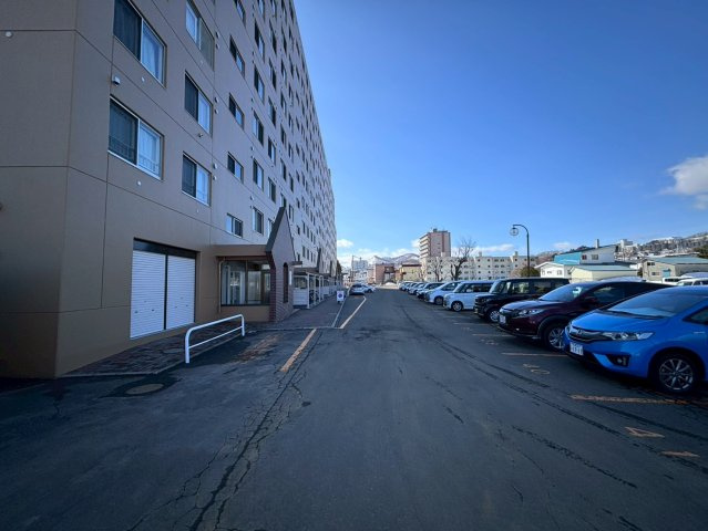 アカシヤコート藻岩の駐車場