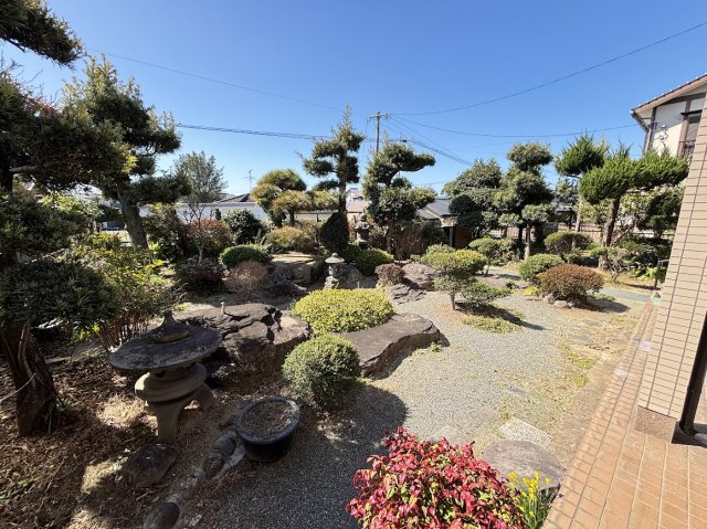 【庭】 | 西区中原町