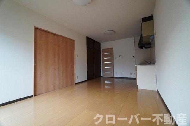 ベネッセ三条の居間・リビング