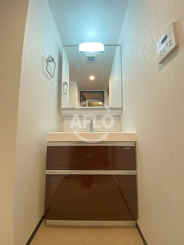 レオングラン本町橋　中大江小学校区の独立洗面台|レオングラン本町橋　独立洗面台