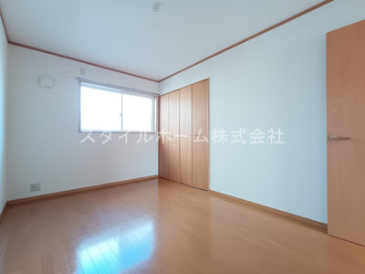【居間・リビング】 | サンシャイン巴江 | 別部屋写真です。