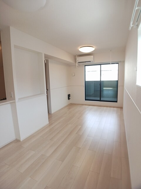 エレガントカーサC棟の居間・リビング