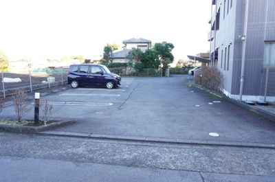 【駐車場】 | ヴィ・フォンテ | 平置き駐車場