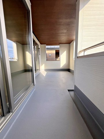 新築戸建・新築建売　福島市方木田第16 2期【長期優良住宅】吉井田小・福島一中のバルコニー|天候の急な変化にも柔軟に対応できる快適なインナーバルコニー！