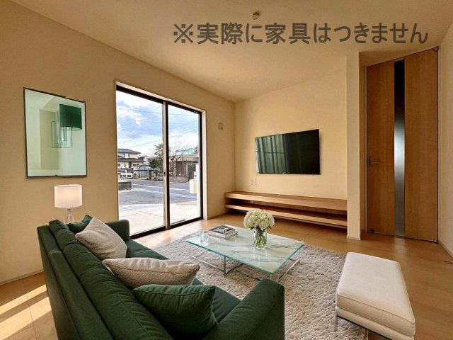 新築戸建・新築建売　福島市方木田第16 2期【長期優良住宅】吉井田小・福島一中の居間・リビング|画像はバーチャルホームステージングの加工による演出で、実際の家具は付きません。
