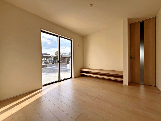 新築戸建・新築建売　福島市方木田第16 2期【長期優良住宅】吉井田小・福島一中の居間・リビング|LDKは17.2帖ありゆったりとくつろぐことができる空間です！