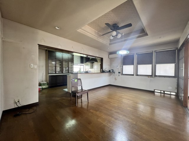 横手新町戸建ての居間・リビング