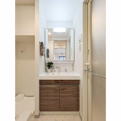 【洗面所】 | コンフォリア・リヴ文京護国寺 | スペースが確保できる洗面所です