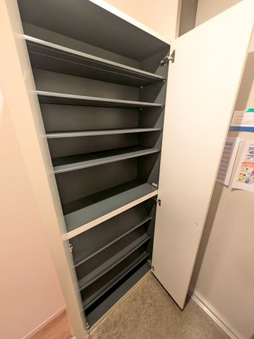 コート アルカディアの玄関