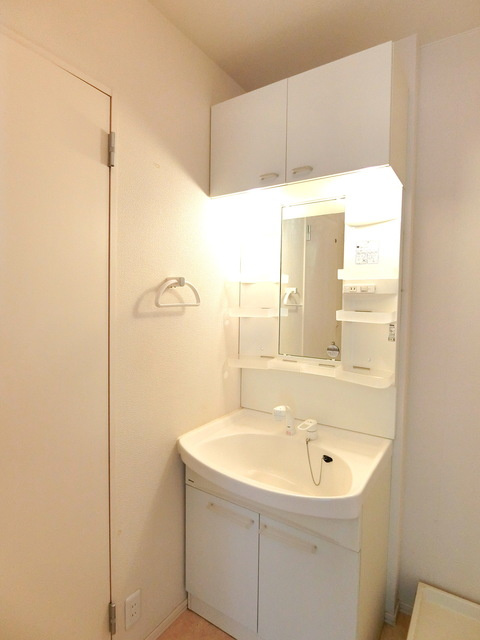 コート アルカディアの洗面所|★便利な独立洗面台★