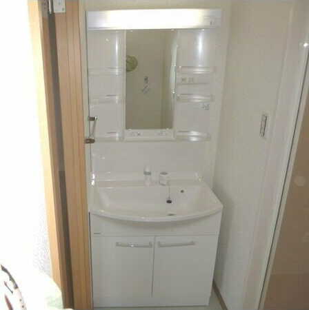 サンティールjの洗面所|忙しい朝には欠かせない洗面所です