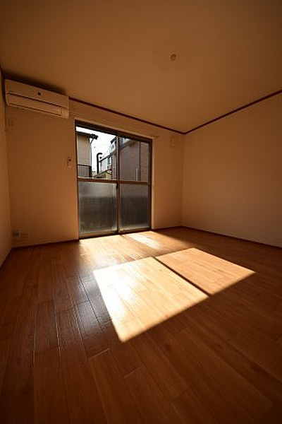 モカメゾン六甲の居間・リビング