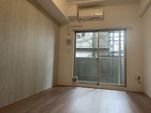 セレニテ三宮プリエの居間・リビング