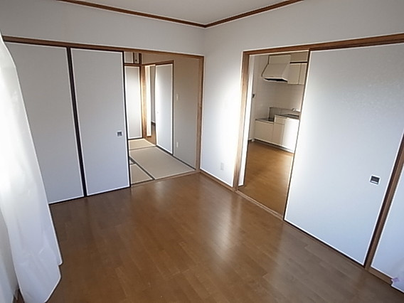 フェニックス本山の居間・リビング