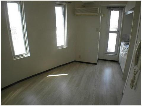 サンライズコートの居間・リビング