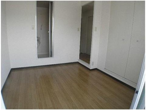 サンライズコートの居間・リビング