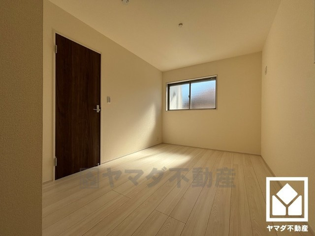 尼崎市大島1丁目の洋室|全居室フローリングでお掃除ラクラクです。