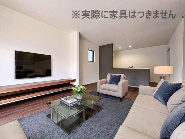 新築戸建・新築建売　福島市方木田第16 2期【長期優良住宅】吉井田小・福島一中の居間・リビング|画像はバーチャルホームステージングの加工による演出で、実際の家具は付きません。