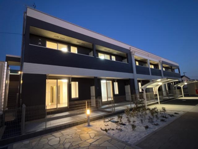 【外観】 | イーストブルー | 外観写真（夜）