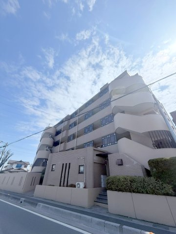 八潮シャンピュアの外観|外観/5階建て1階南向きのお部屋のご紹介です！