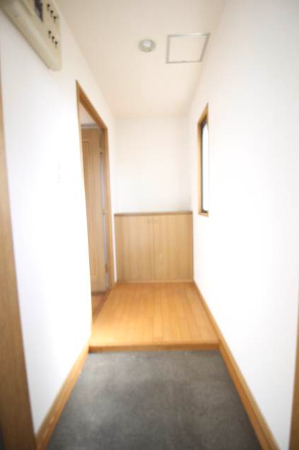 ルミエール弦巻の玄関|シューズボックス付き♪