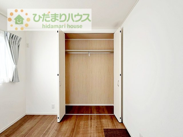 【収納】 | 守谷市松並青葉3丁目　中古戸建 | 奥行きも十分なクローゼットを完備！
