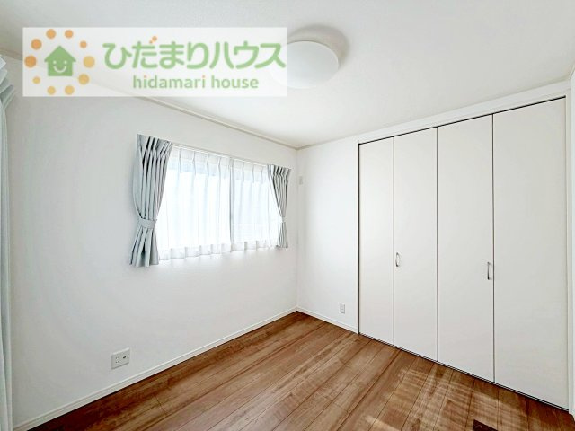 【子供部屋】 | 守谷市松並青葉3丁目　中古戸建 | 机にベットを置けば子供部屋の完成です！