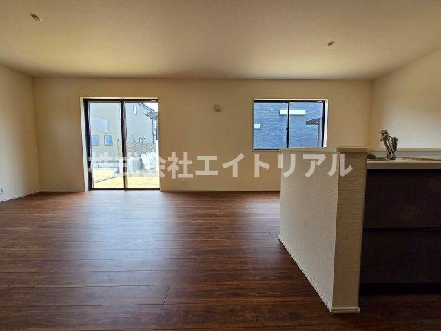 美濃加茂市西町8丁目　新築戸建　全3棟の居間・リビング|1階