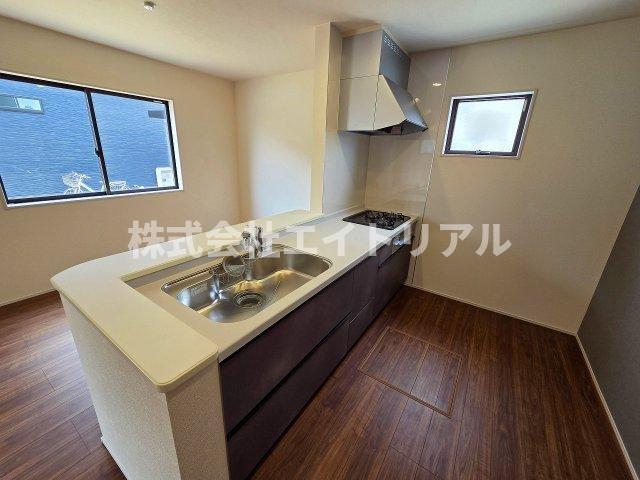 美濃加茂市西町8丁目　新築戸建　全3棟のキッチン|1階